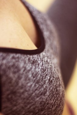 Pilates ve Bale germe ve yoga studio jimnastik bar ekipmanları ve germe dansçı.