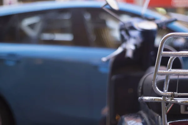 Retro Robogó Stílusú Motorkerékpár Városi Utcai Jelenet — Stock Fotó