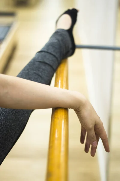 Pilates Balet Fitness Stretching Yoga Studio Sala Gimnastică Bar Echipamente — Fotografie, imagine de stoc