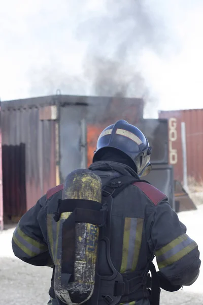 Bombero Apagando Estación Entrenamiento Incendios Extintor Backdraft Procedimiento Perforación Seguridad —  Fotos de Stock