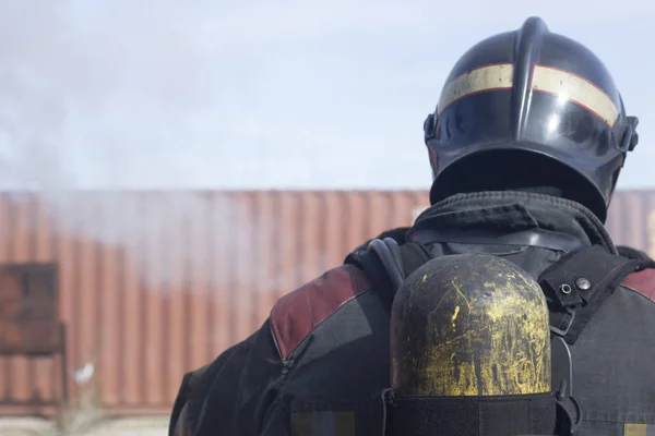 Bombero Apagando Estación Entrenamiento Incendios Extintor Backdraft Procedimiento Perforación Seguridad —  Fotos de Stock