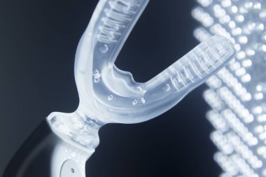 Köşeli ayraç diş aligner elektrik ortodontik düzleştirici Hızlandırıcı aygıt.