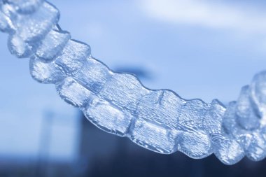 Görünmez açık diş diş aligner düzleştiriciler modern estetik parantez olarak ortodontik diş tedavisi için.