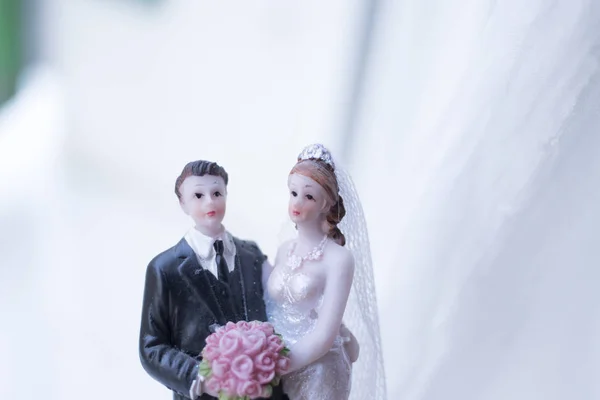 Cake Topper Bruden Och Brudgummen Bröllop Par Hålla Romantisk Äktenskap — Stockfoto