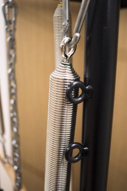 Pilates fitness spor salonu oda eğitim makineleri ile makine.