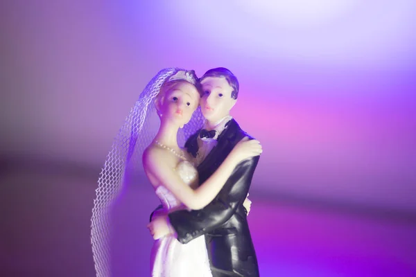 Mariage Couple Gâteau Mariage Figurines Plastique Avec Costume Soirée Smoking — Photo