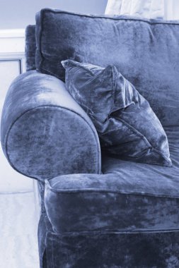 Kadife Velur lüks kumaş tasarımcı kanepe koltuk yastıkları ile.