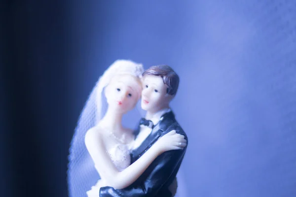 Casamento Casal Casamento Bolo Topper Figuras Plástico Com Terno Noite — Fotografia de Stock