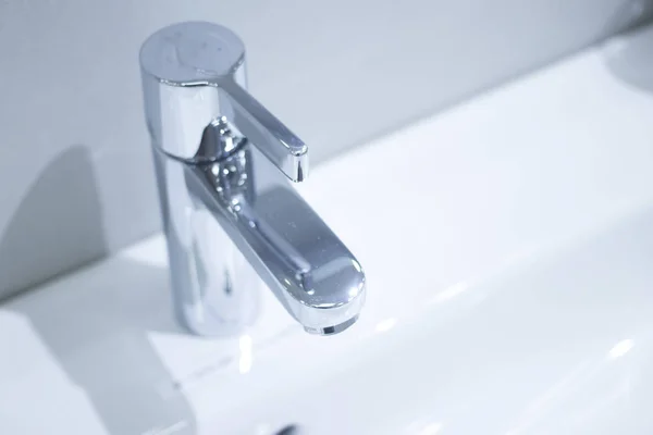 Bad Wasserhahn Waschbecken Showroom Anzeige Der Neuen Design Option Für — Stockfoto