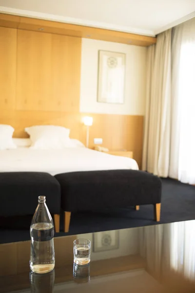 Luxuriöse Moderne Hotelsuite Mit Bett Bettwäsche Kissen Sauber Und Bereit — Stockfoto