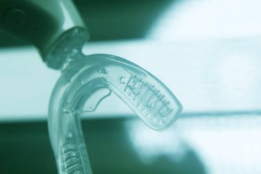 Köşeli ayraç diş aligner elektrik ortodontik düzleştirici Hızlandırıcı aygıt.