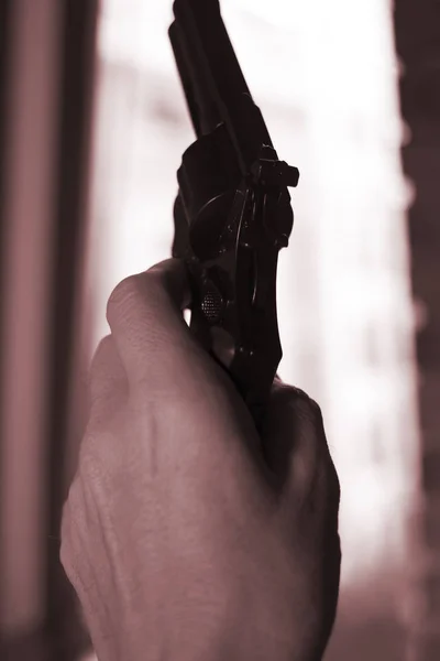 Pistolet Arme Poing Automatique Silhouette Main Tueur Atmosphérique Sombre Dramatique — Photo
