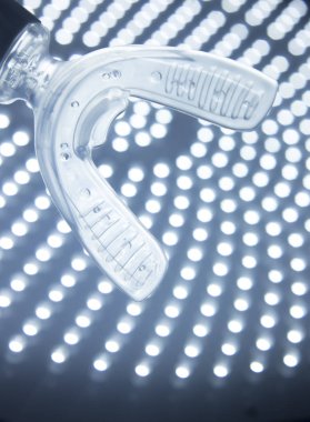 Köşeli ayraç diş aligner elektrik ortodontik düzleştirici Hızlandırıcı aygıt.