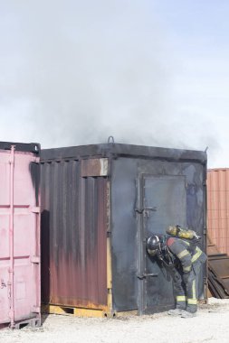İtfaiyeci yangın Eğitim istasyonu tatbikatı