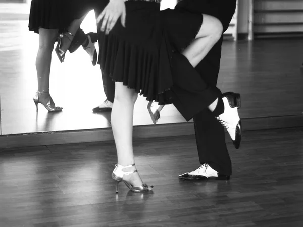 Dança de salão salsa dançarinos — Fotografia de Stock