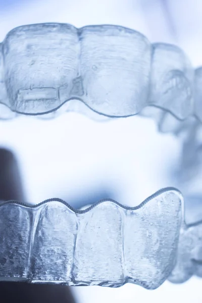 Görünmez köşeli ayraç diş aligners — Stok fotoğraf