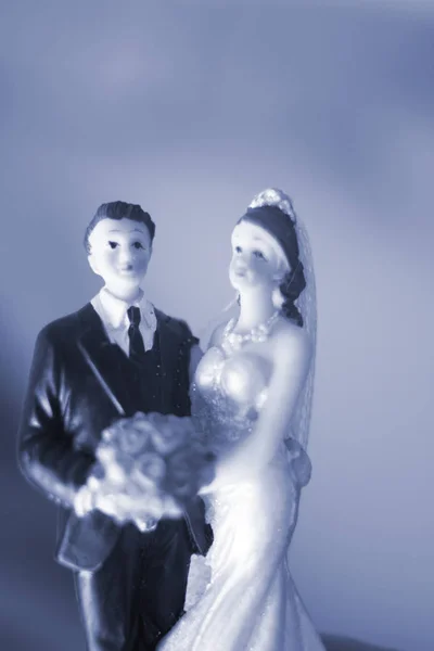 結婚式のカップルの結婚人形 — ストック写真
