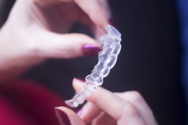 Diş diş tutucular temizle