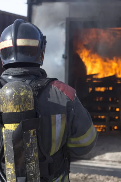 Brandoefening station opleiding brandweerman — Stockfoto