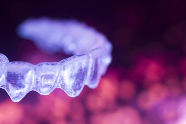 Diş braketleri diş hizalayıcıları