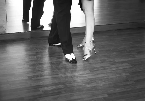 Bailarines de salsa baile de salón —  Fotos de Stock