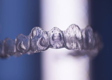 Diş braketleri diş hizalayıcıları