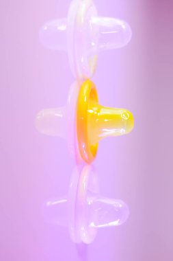 Lastik lateks erkek prezervatif. Güvenli hastalık ve hamilelik için ücretsiz seks..