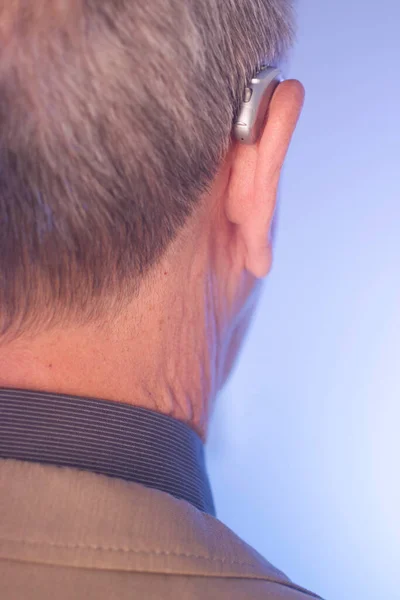 Caucasian White Old Aged Man Wearing Modern Digital Hearing Aid — Stock Photo, Image