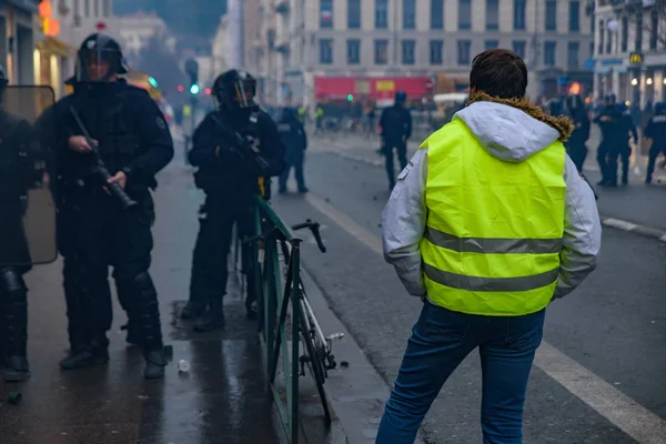 Polícia Choque Manifestantes Dos Coletes Amarelos Gilets Jaunes Contra Imposto — Fotografia de Stock