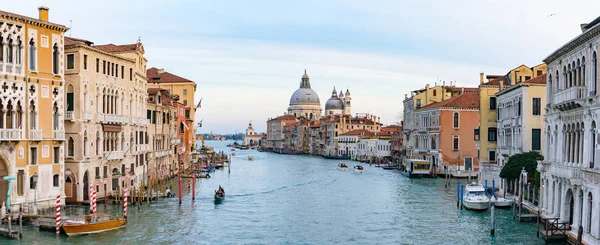 Vista Panorâmica Grande Canal Com Santa Maria Della Saudação Fundo — Fotografia de Stock