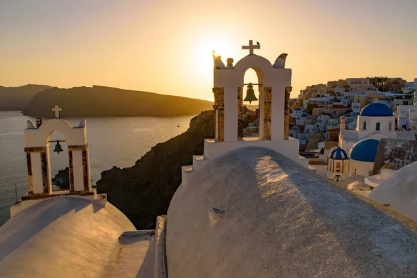 Blue Domed Churches Bell Tower Facing Aegean Sea Warm Sunset — Stock Photo, Image