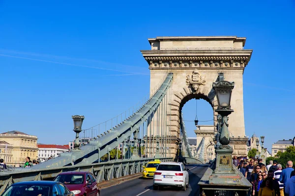 Szechenyi Chain Bridge Através Rio Danúbio Conectando Buda Peste Budapeste — Fotografia de Stock