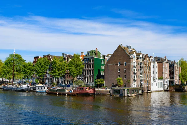 Edifici Barche Lungo Canale Amsterdam Paesi Bassi — Foto Stock