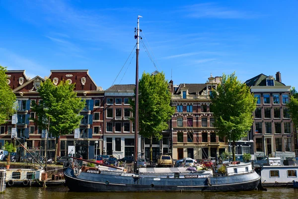 Edifici Barche Lungo Canale Amsterdam Paesi Bassi — Foto Stock