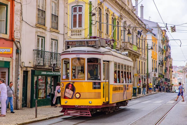 Eléctrico Circular Rua Lisboa Portugal — Fotografia de Stock