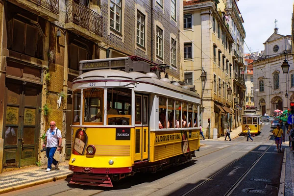 Eléctrico Circular Rua Lisboa Portugal — Fotografia de Stock