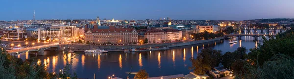 Vista Panorámica Nocturna Del Río Moldava Casco Antiguo Praga República —  Fotos de Stock