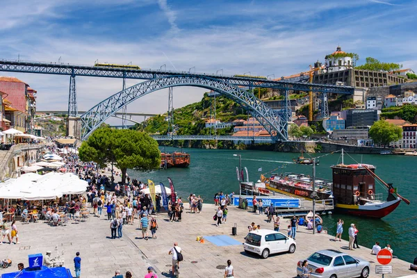 Ribeira Square Dom Luis Bridge Porto Portugal Rechtenvrije Stockfoto's