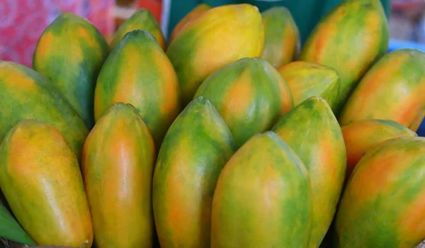 Many Papaya Table — Stock Photo, Image