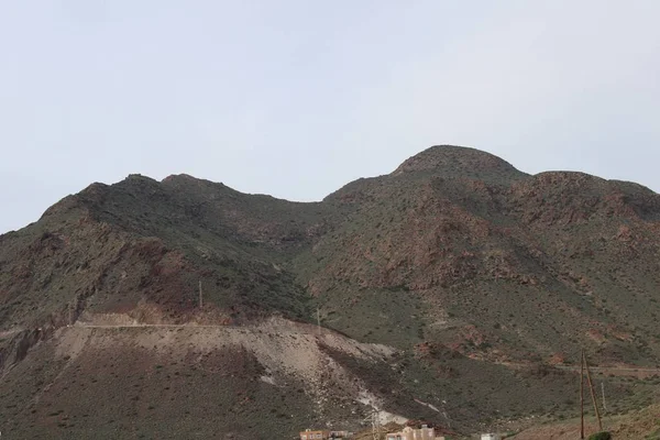 Belle Vue Sur Montagne Rocheuse Avec Peu Végétation — Photo