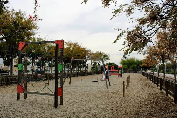 Parque Infantil Com Oscilações Slide Rede Para Subir Areia — Fotografia de Stock