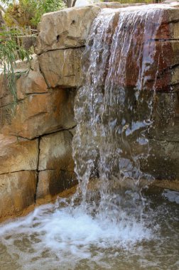 Almeria dağlarında küçük şelale peyzaj