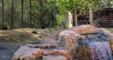 Almeria dağlarında küçük şelale peyzaj