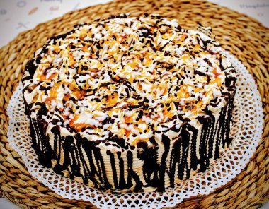 Siyah beyaz çikolata ile Krem kek