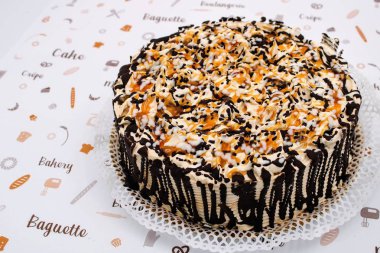 Siyah beyaz çikolata ile Krem kek