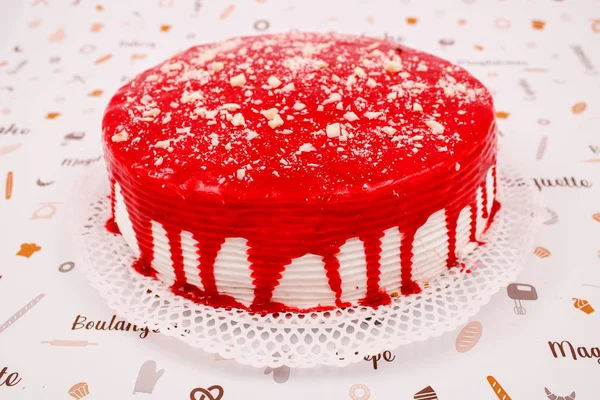 Çilek şurubu ile Kremalı kek