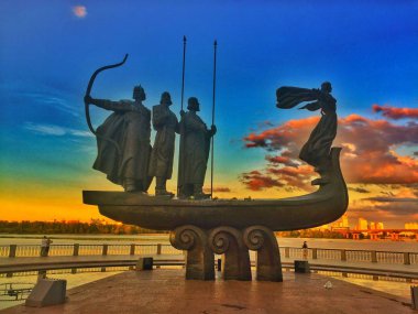 Yaz, deniz, plaj. Ayak kum. Deniz flora.