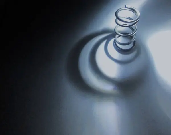 Güneşteki siluetler azalır