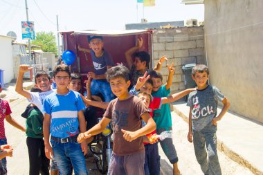 Suriye mülteci çocuklar Darashakran mülteci kampı Erbil, Irak Kürdistanı, Temmuz 2018