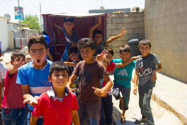 Suriye mülteci çocuklar Darashakran mülteci kampı Erbil, Irak Kürdistanı, Temmuz 2018